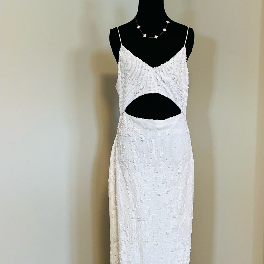 Alice + Olivia White Sequin Sheath Dress
